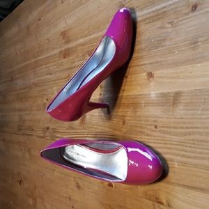 Bandolino BDCOURTEOUS pumps in DK PINK sz. 9.5